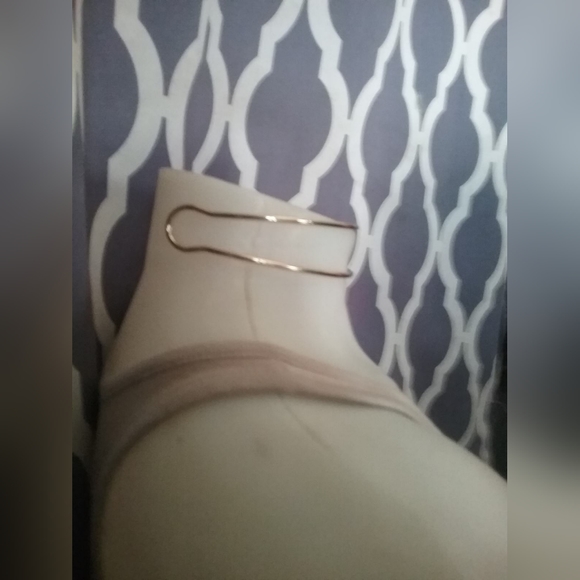 NEW! GOLD TONED CHOKER/CUFF NECKLACE🌞🌞🌞 - Picture 3 of 4